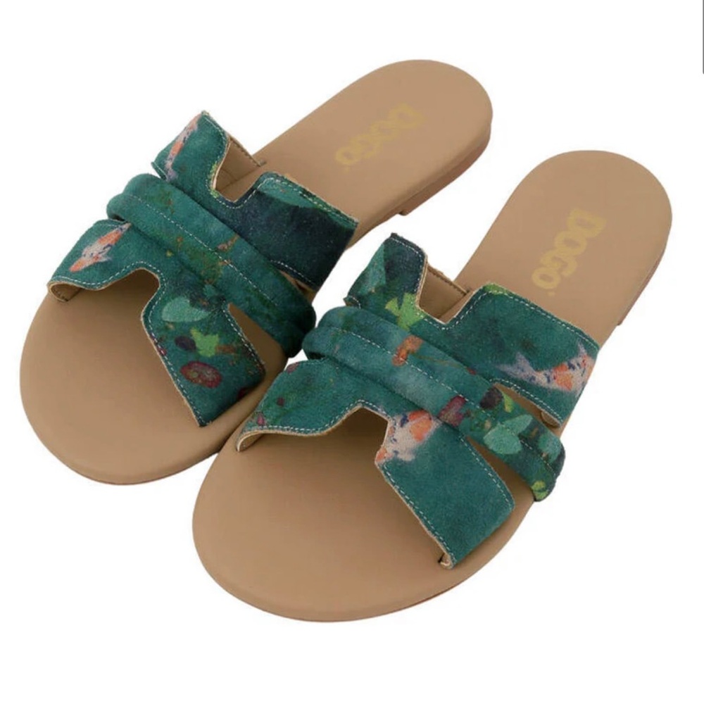 Gorgeous women’s sandals!